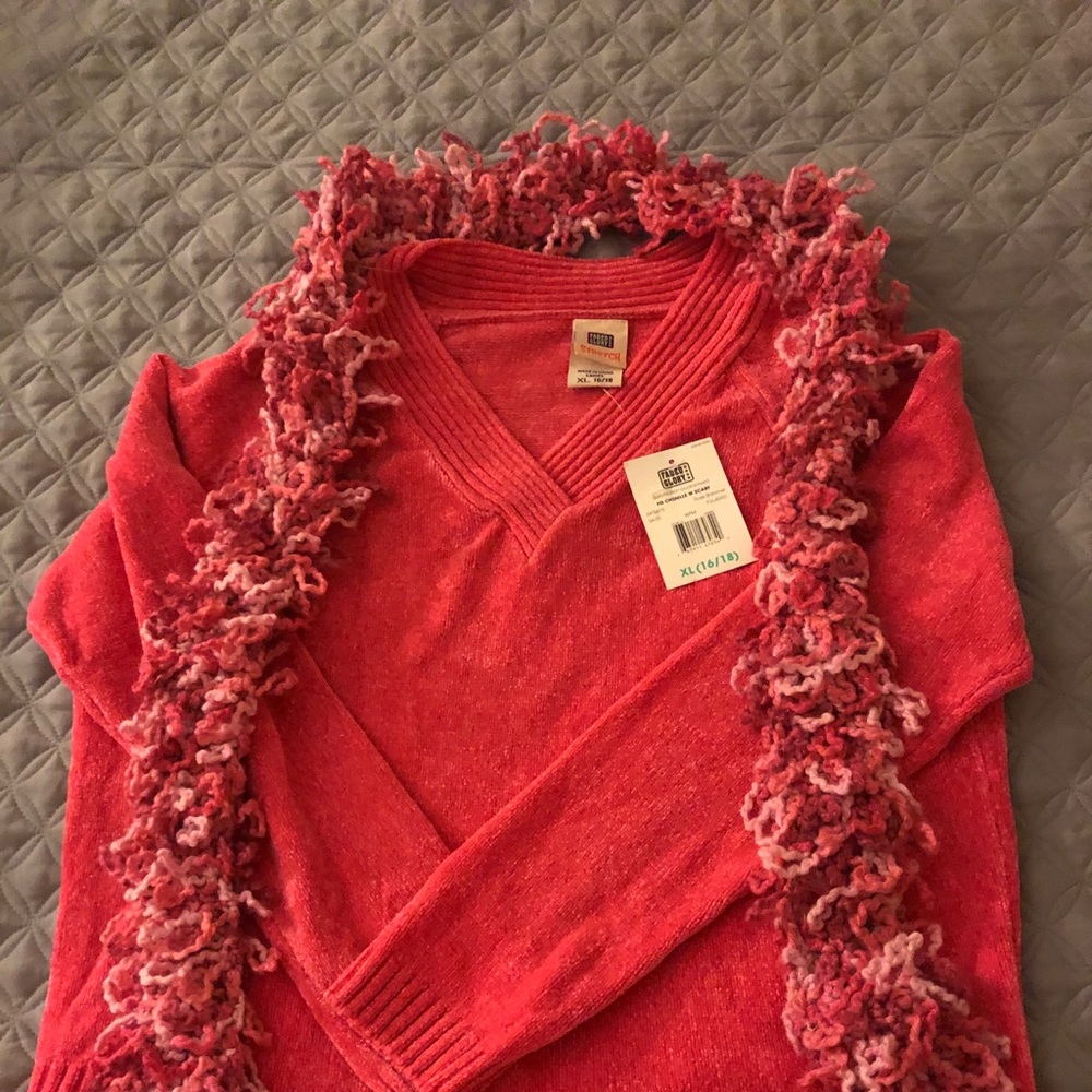 Sweater size 16/18 XL for girls hot pink